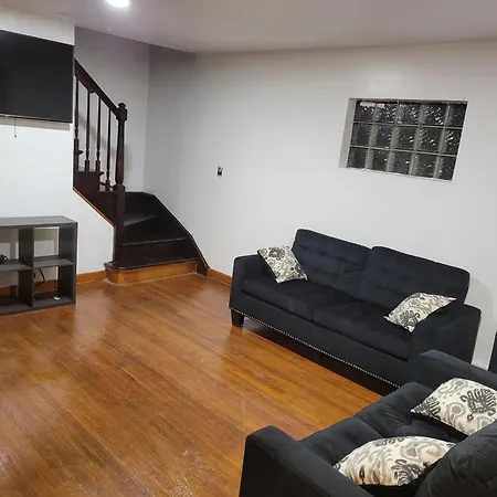 Cozy Home In Washington Heights